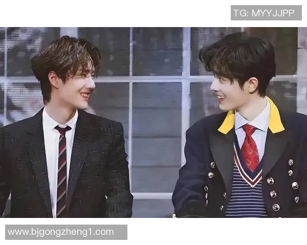 足球明星与女粉丝的甜蜜邂逅揭示了偶像与追随者之间的动人故事